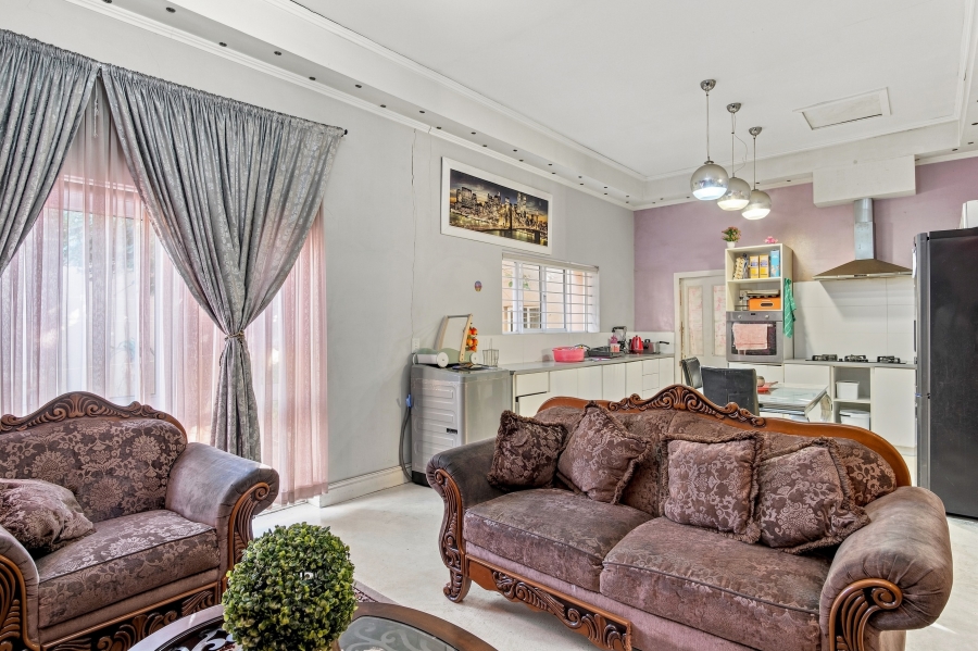 6 Bedroom Property for Sale in Woodstock Western Cape